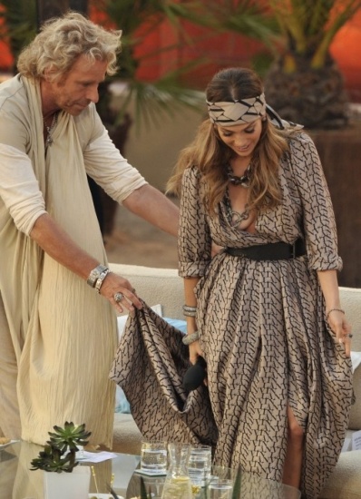 Foto Jennifer López con el pecho al aire