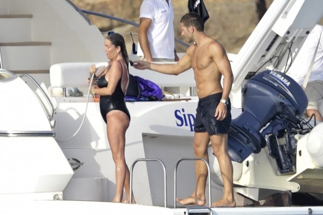 Foto Susana Uribarri, con bañador negro