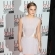 Ir a la foto Emma Watson con vestido corto para cócteles y presentaciones
