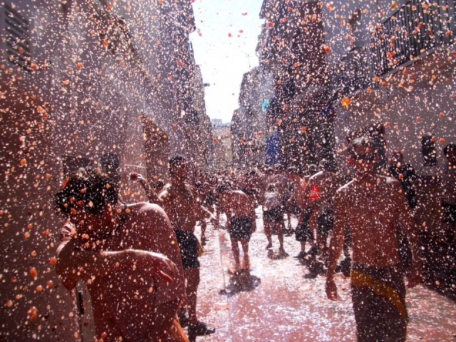 Foto La tomatina de Buñol, muy divertida