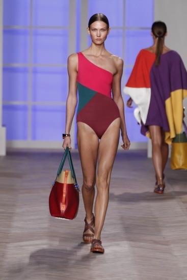 Foto Tommy Hilfiger adapta los colores Warhol a la ropa de baño