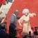 Ir a la foto La duquesa de Alba se arranca a bailar tras la ceremonia