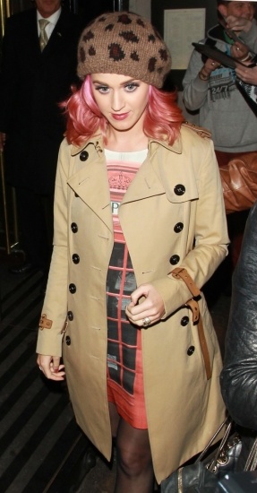 Foto Katy Perry con el pelo rosa
