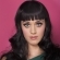 Ir a la foto Katy Perry luce su larga melena ondulada con flequillo