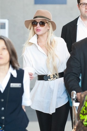 Foto Lindsay Lohan con sombrero