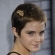 Ir a la foto Emma Watson con clip dorado
