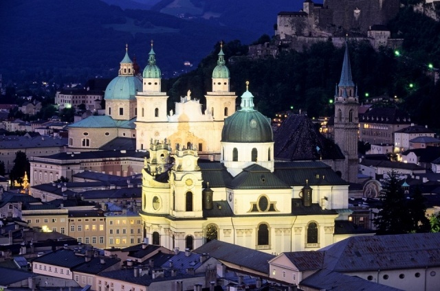 Foto Salzburgo se convierte en una postal navideña Foto Salzburgo se convierte en una postal navideña