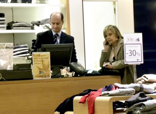 Foto María Teresa Campos en las rebajas Foto María Teresa Campos en las rebajas