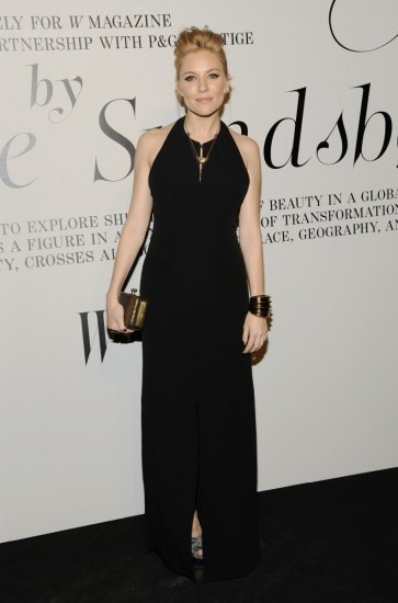 Foto Sienna Miller embarazada, apuesta por el negro