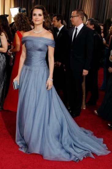 Foto Penélope Cruz apuesta por los tonos pastel