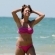 Ver la foto Jessica Bueno con bikini fucsia