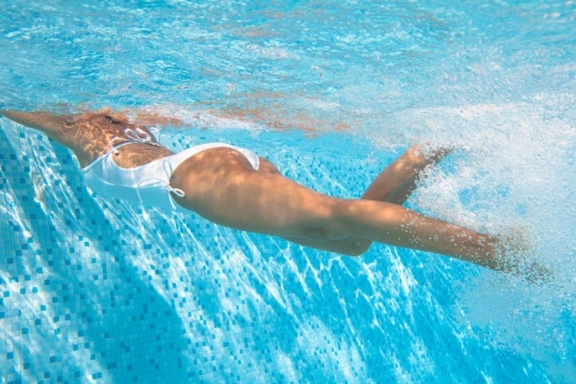 Foto La piscina, perfecta en verano para el ejercicio cardiovascular