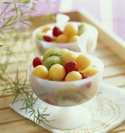 Foto Copas de macedonia de frutas: ideal como postre veraniego