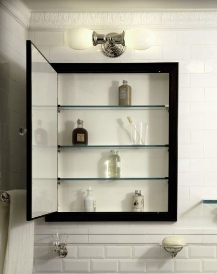 Foto Armario de obra con espejo, ideal para baños pequeños