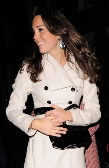 Foto Kate Middleton, con pendientes largos
