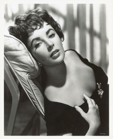 Foto Elizabeth Taylor luce escote