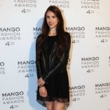 Sarah Qualley MacDowell en una fiesta de Mango