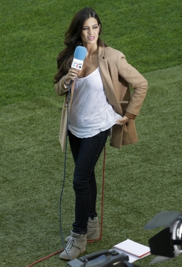 Foto Sara Carbonero se apunta a la tendencia sneakers