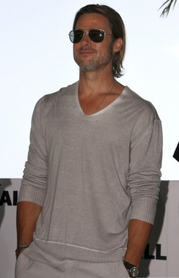 Foto Brad Pitt se sometió a una otoplastia