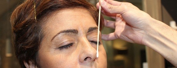 Foto Las cejas se dividen en tres partiendo de la nariz a la frente