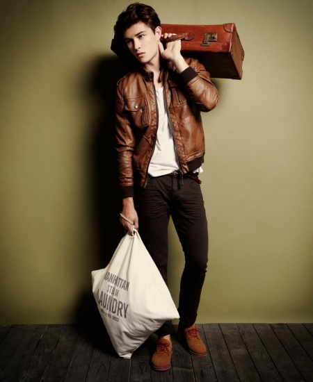 Foto Cazadoras de piel para el otoñoinvierno 20122013