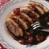 Magret de pato con salsa de uvas