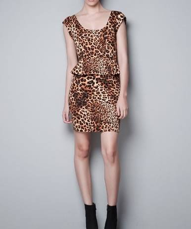 Foto Vestido animal print peplum