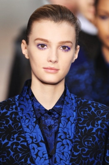 Foto Maquillaje Stella McCartney en tono azul Foto Maquillaje Stella McCartney en tono azul