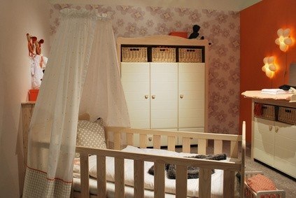 Foto Tonos claros en la habitación del bebé