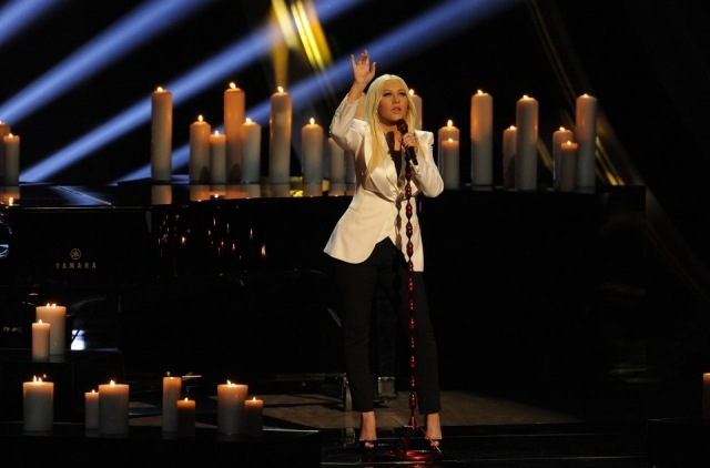 Foto Christina Aguilera durante su actuación en la entrega de los People´s Choice Awards 2013
