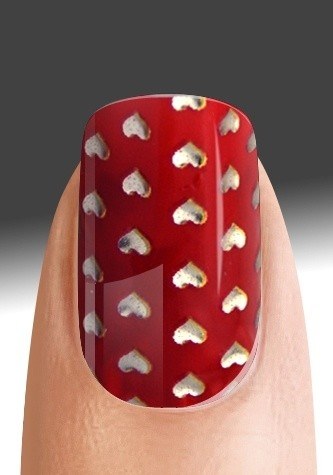 Foto NailArt de corazones ideal para San Valentín