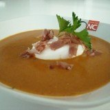 Sopa de ajo con huevo baja en calorías para Semana Santa