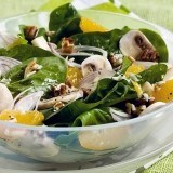 Ensalada de espinacas con queso y nueces