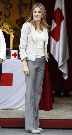 Foto La princesa Letizia con blazer de tweed