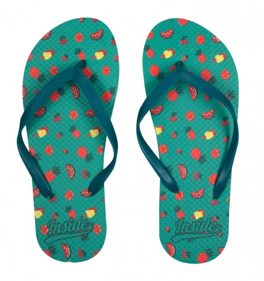 Foto Chanclas de print con frutas en color verde para tu look primaveraverano