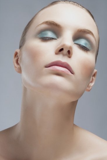 Foto Maquillaje de ojos en azul verdoso, una apuesta muy veraniega