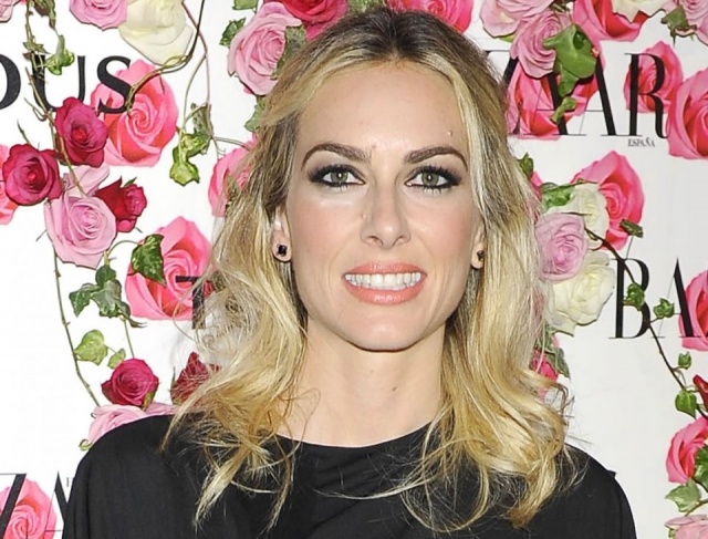 Foto Kira Miró con peinado despeinado