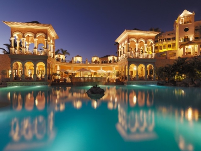 Foto Piscina del hotel Iberostar Grand Hotel El Mirador en Costa Adeje solo para adultos