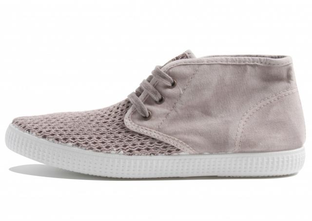 Foto Zapatilla tipo bota en ante y de estilo Wild Country para primaveraverano 2013