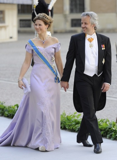 Foto Marta Luisa de Noruega y Ari Behn llegando a la boda de Magdalena de Suecia y Christopher O´Neill