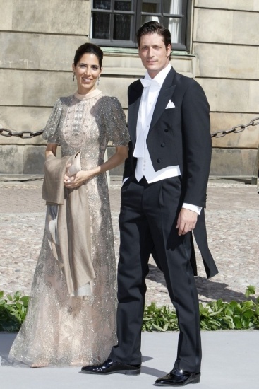 Foto Luis Medina y acompañante llegan a la boda de Magdalena de Suecia y Christopher O´Neill