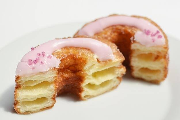 Foto Cronuts, mitad croissant mitad donuts