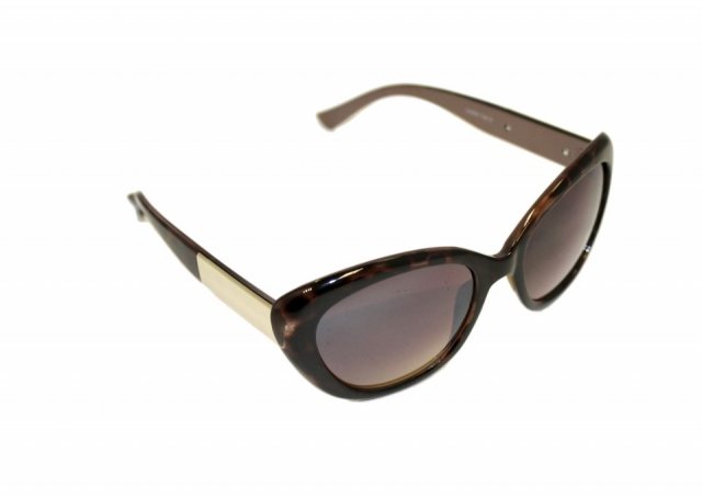 Foto Gafas de sol marrones de inspiración retro