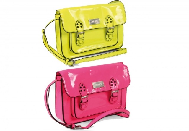 Foto Bolso college en tono flúor, tendencia verano 2013