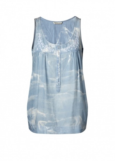 Foto Apuesta por prendas en tonos pastel este verano 2013