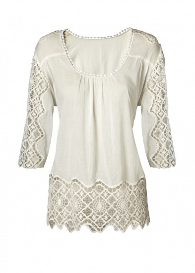 Foto Blusa blanca de estilo ibicenco con manga francesa