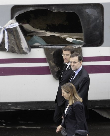Foto Mariano Rajoy se ha trasladado hasta Santiago para mostrar sus condolencias a las familias