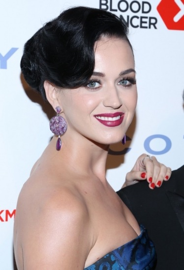 Foto Katy Perry elige los tonos rosas y ciruelas para sus labios este verano Foto Katy Perry elige los tonos rosas y ciruelas para sus labios este verano