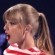 Ir a la foto Taylor Swift es una de las celebrities que mejor sabe lucir el binomino recogido + flequillo