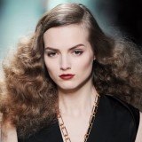 El cabello rizado, de moda esta Navidad